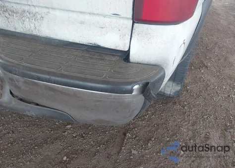 2002 Chevrolet Tahoe Ls z USA, uszkodzony, nr VIN 1GNEC13Z72R254694